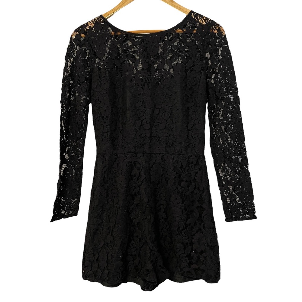 1009 - BB Dakota Lace Long Sleeve Romper